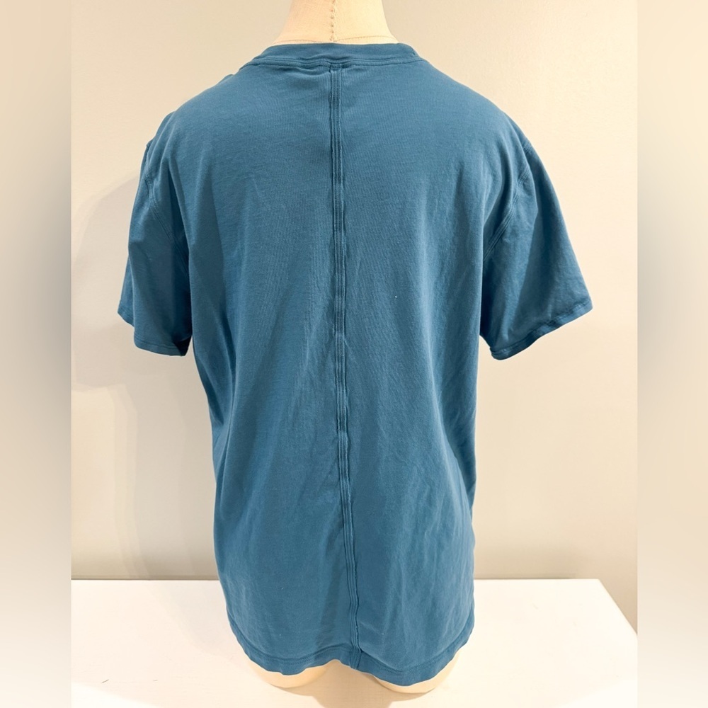 Lululemon women’s shirt size 6 light blue - Picture 2 of 4